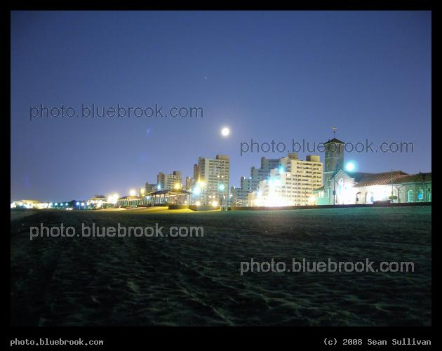 Revere Moonset - The moon and Jupiter setting over Revere Beach, Revere MA