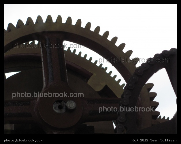 Gears - Clock, downtown Concord NH
