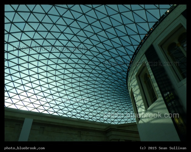Curved Triangles - British Museum, London