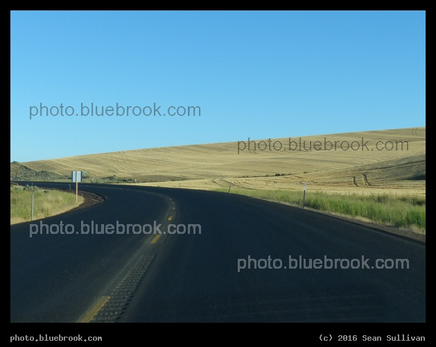 Curving Road - US-97, Oregon