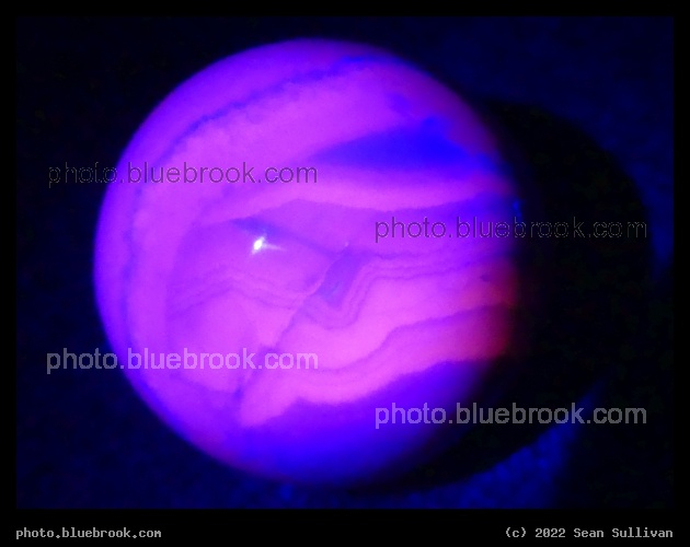 Fluorescent Mangano Sphere - Corvallis MT