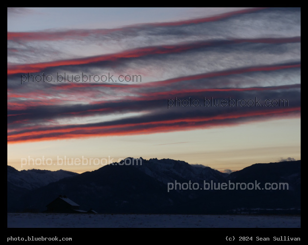 Horizontal Cloud Bands - Corvallis MT
